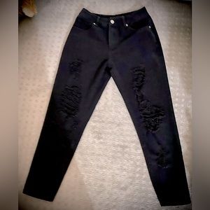 💰5/$25 PRETTYLITTLETHING Ripped Mom Jean US 4